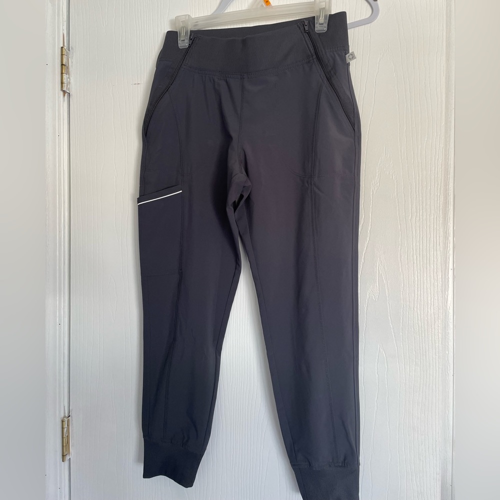 Petite Medium Cherokee Infinity Jogger in Pewter Grey